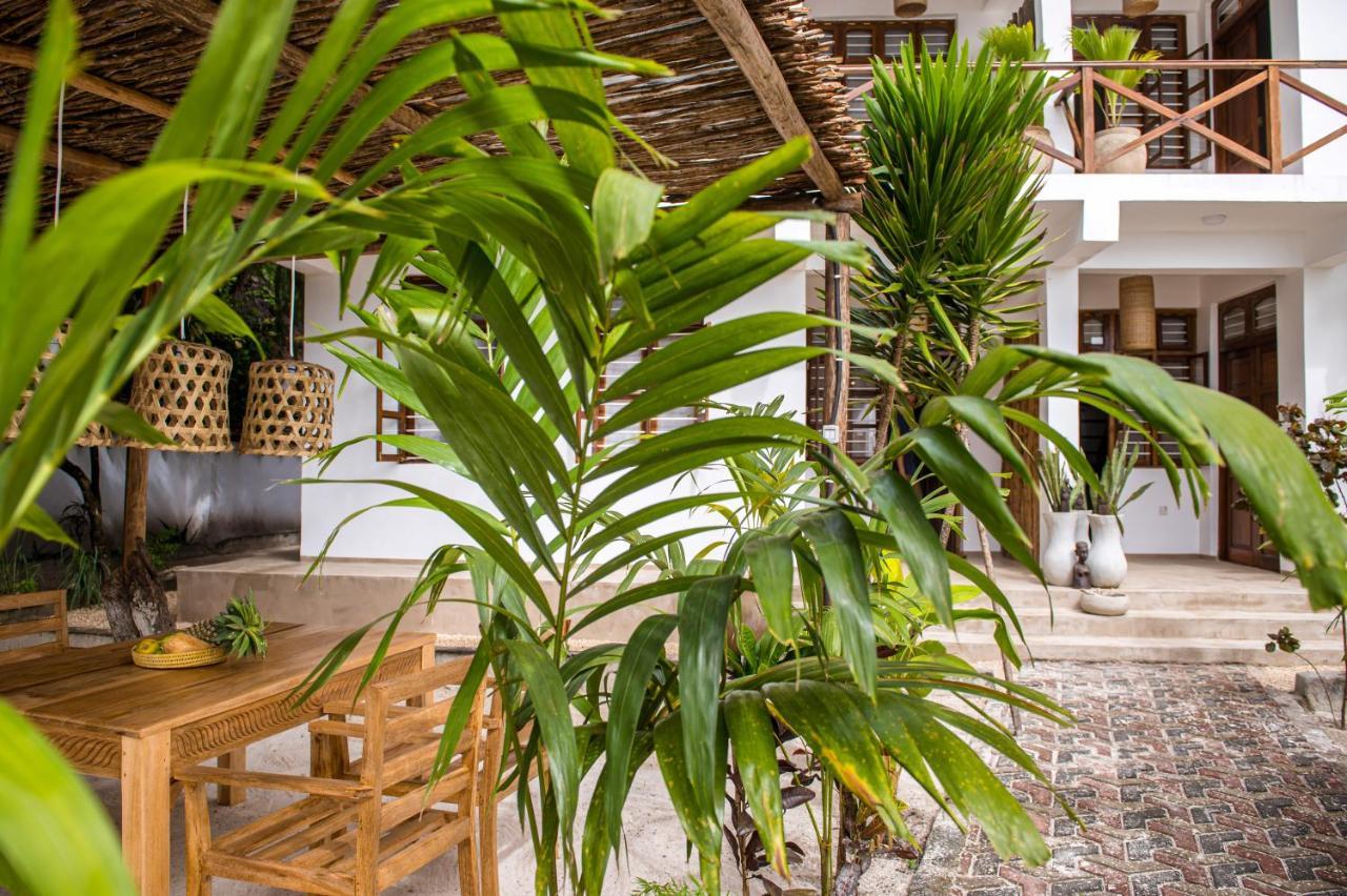 Kima Serviced Beach House & Suites Bwejuu Exteriér fotografie