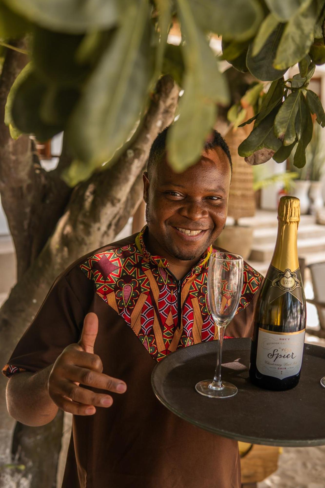 Kima Serviced Beach House & Suites Bwejuu Exteriér fotografie